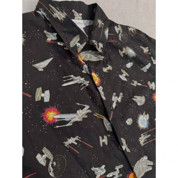 Star Wars Disney Parks Shirt Mens M Black AOP Millennium Falcon Hawaiian Button - Picture 6 of 8